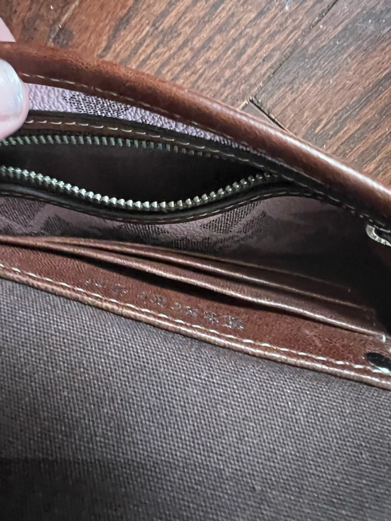 Vintage Juicy Couture dog clutch small in very good condition size 8"x5" - Picture 8 of 11